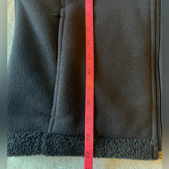 Lands End vest, black, women’s size medium (10-12). Lined, warm, cozy - Picture 8 of 11